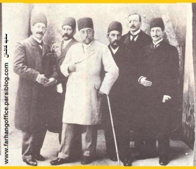 ملک المورخین در کنار ناصرالدین شاه قاجار